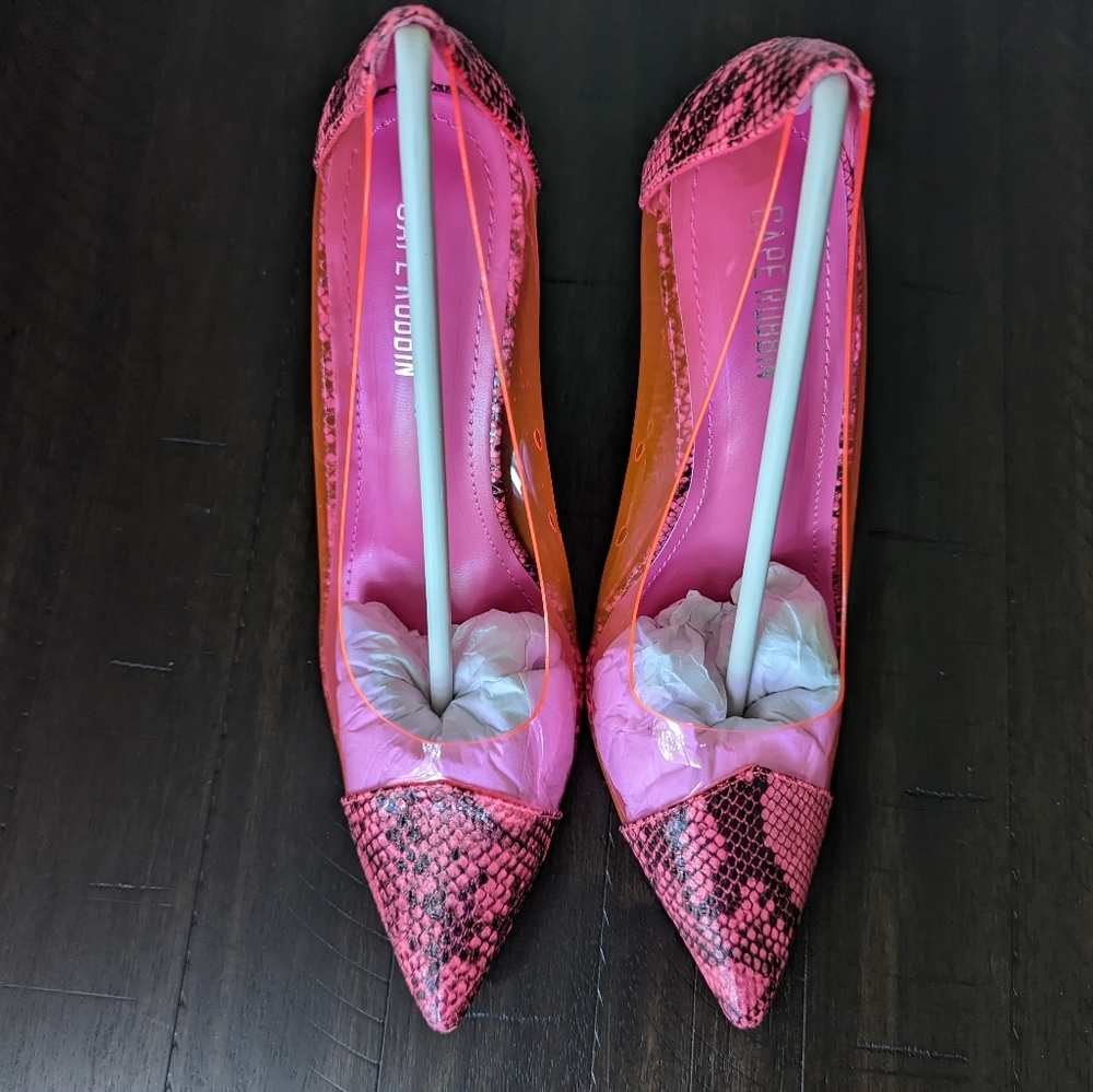 Pointed Toe Heel - Picture 8 of 15